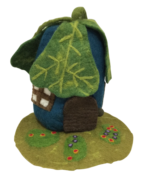 Oak Leaf House + Mat